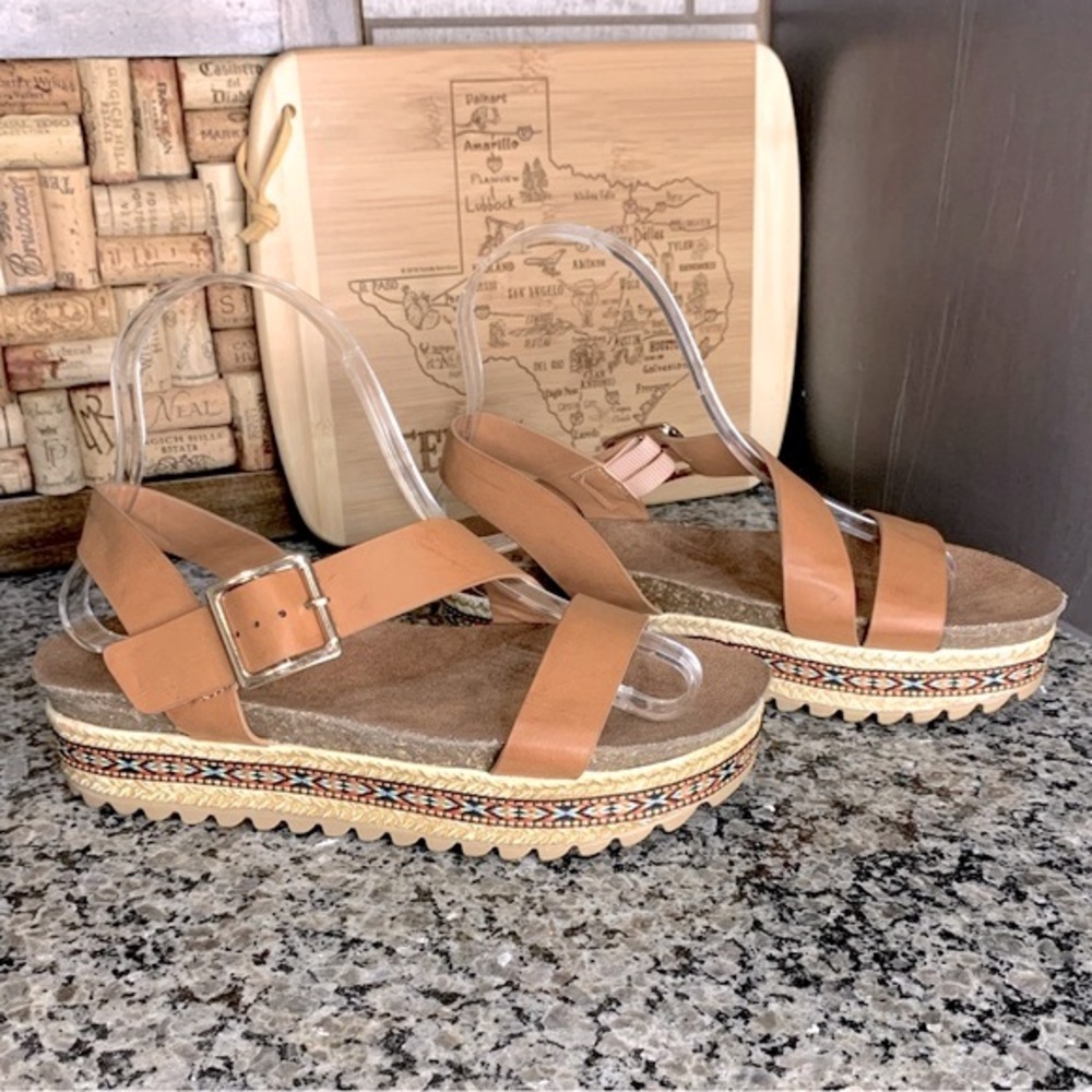 BAMBOO Lacey Tan Flatform Sandals Size 5 1/2